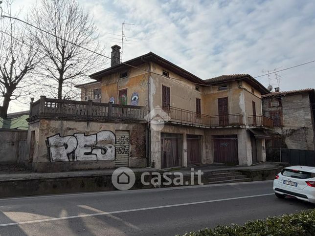 Casa indipendente in residenziale in Via Guglielmo Marconi 28