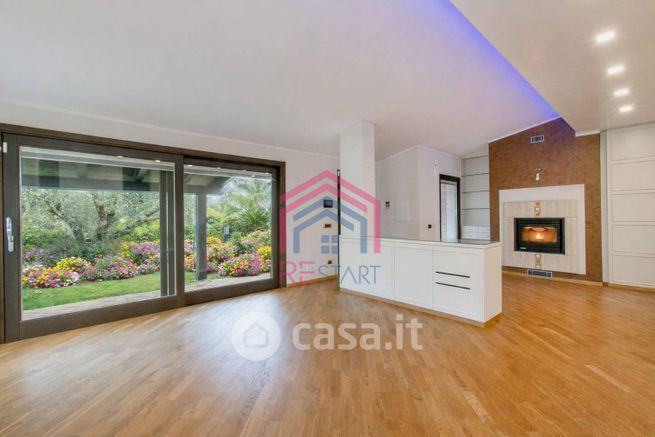 Villa in residenziale in Viale Ascanio 36