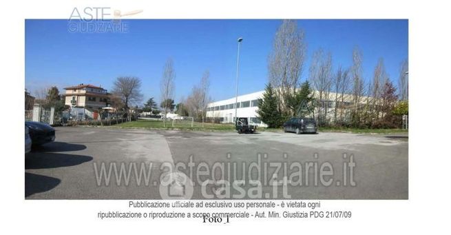 Box/posto auto in residenziale in Via Giuseppe Ungaretti