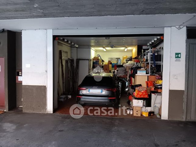 Garage/posto auto in residenziale in Via Cogne 9