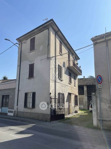 Casa bi/trifamiliare in residenziale in Via Alessandro Manzoni 109
