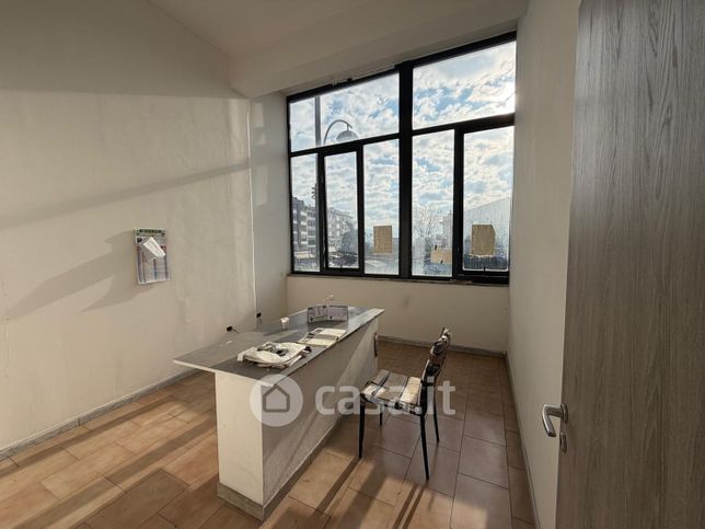 Ufficio in commerciale in Via della Stadera 213