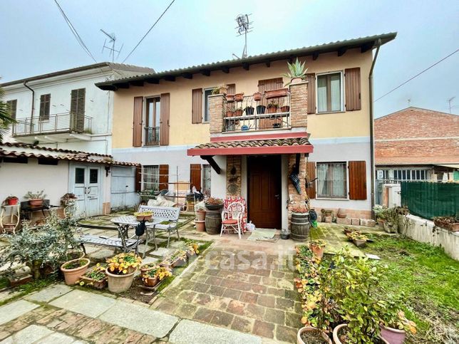 Casa indipendente in residenziale in Via Tagliata 29