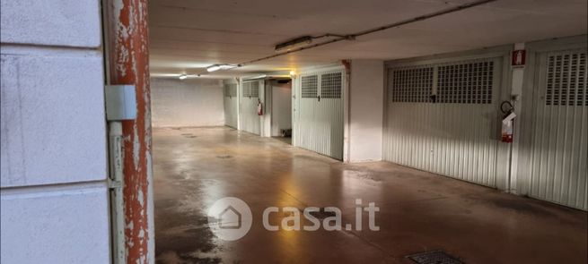 Garage/posto auto in residenziale in Via Zanella