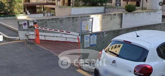 Garage/posto auto in residenziale in Via Guido Zanobini 57