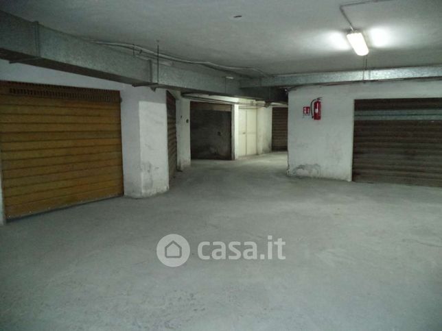 Box/posto auto in residenziale in Via Gaetano Emanuele Calì