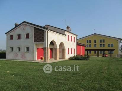 Negozio/locale commerciale in commerciale in Via Paliaga