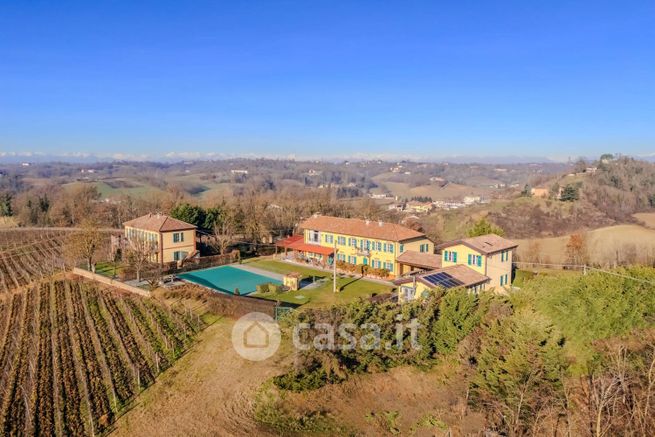 Villa in residenziale in Frazione Quarto Inferiore