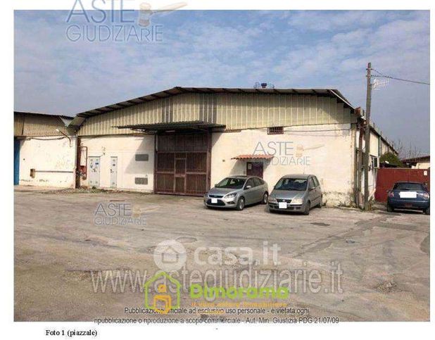 Capannone in commerciale in Via Thomas Edison