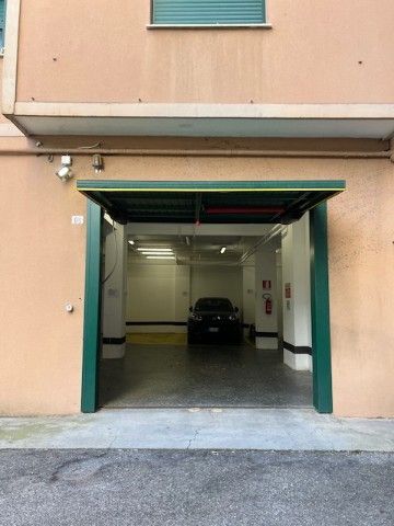 Garage/posto auto in residenziale in Via Manfredo Fanti