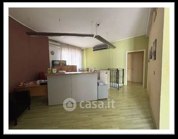 Ufficio in commerciale in Corso Mazzini 334