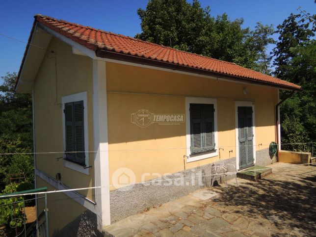 Casa indipendente in residenziale in 
