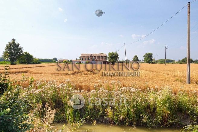 Terreno agricolo in commerciale in Via Consorzio