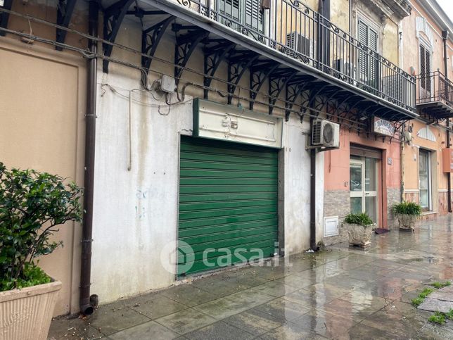 Ufficio in commerciale in Corso Calatafimi 490