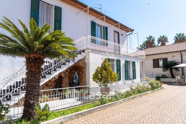 Appartamento in residenziale in Via Bent. Amilcare Nuvolone 70