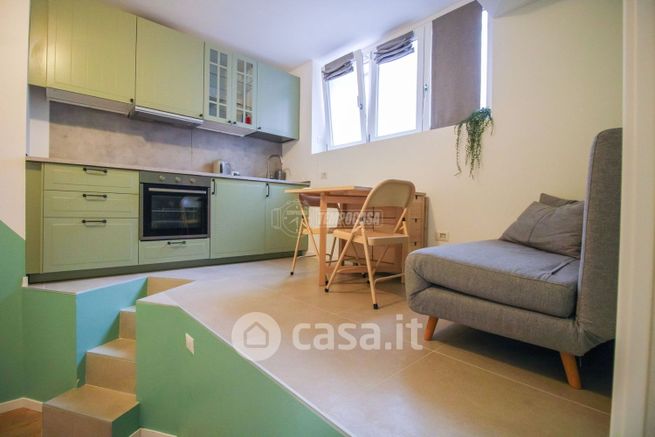 Appartamento in residenziale in Via Val Strona 6