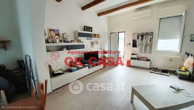 Casa indipendente in residenziale in 