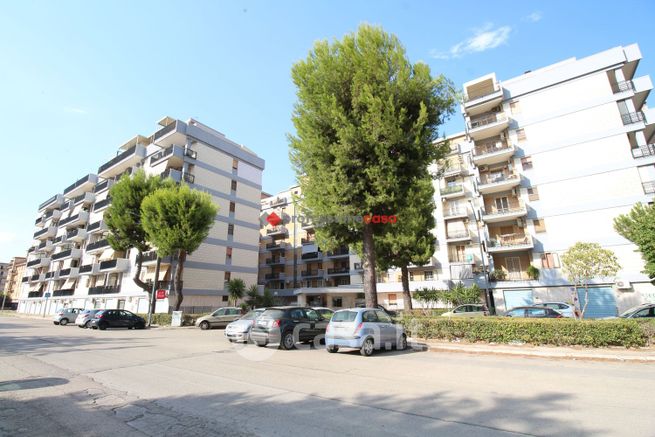 Appartamento in residenziale in Via Fiorello la Guardia 6