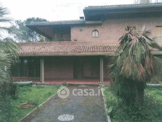 Casa indipendente in residenziale in Strada Fosso Fogliano 15