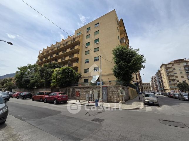 Appartamento in residenziale in Via Archirafi 29