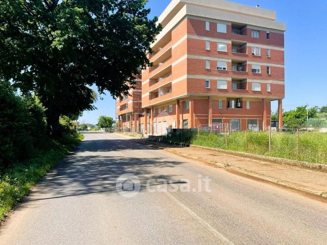 Appartamento in residenziale in Via Monti Lepini 141