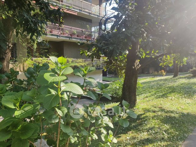 Appartamento in residenziale in Via Alfonso Capecelatro 53