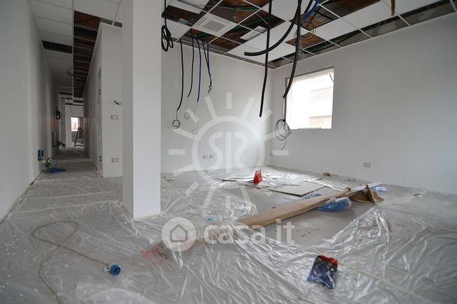 Ufficio in commerciale in 
