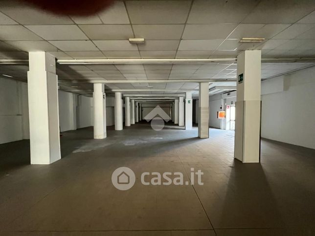 Capannone in commerciale in Via XX Settembre 43