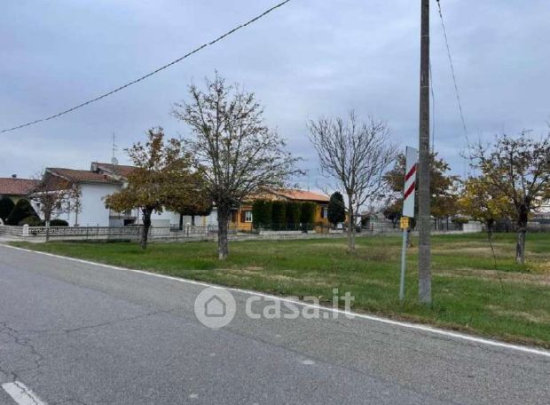 Terreno edificabile in residenziale in Strada Ronchi