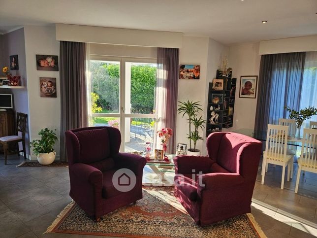 Villa in residenziale in