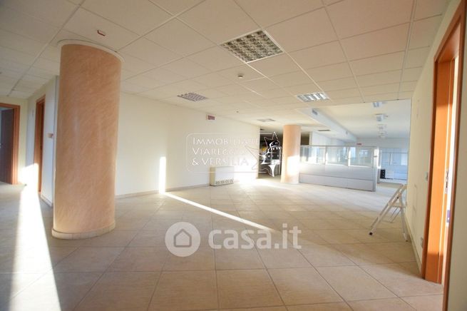 Ufficio in commerciale in Via Aurelia Sud 10
