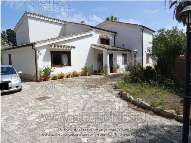 Villetta a schiera in residenziale in Via Flumendosa 46