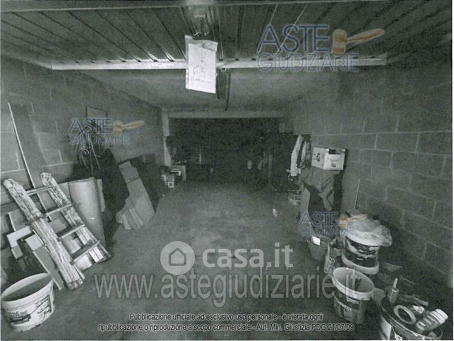 Box/posto auto in residenziale in Via XXV Aprile