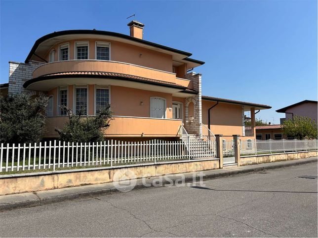 Villa in residenziale in Via Paolo Veronese