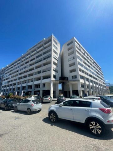 Appartamento in residenziale in Viale Giacomo Mancini 2