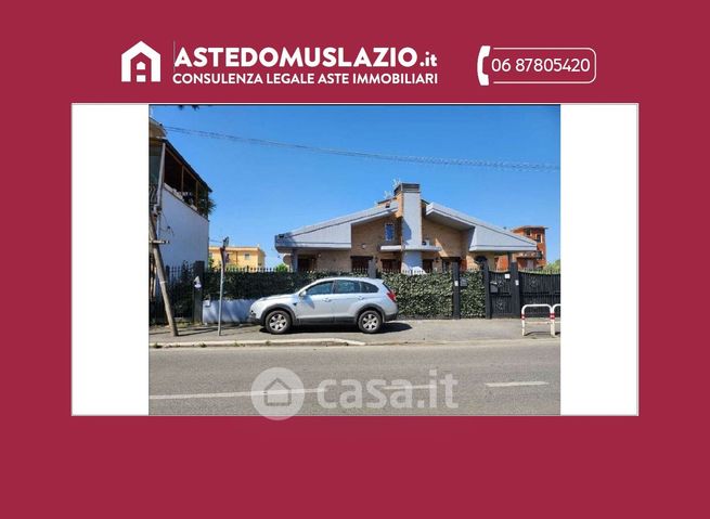 Casa bi/trifamiliare in residenziale in Via Sant'Elpidio a Mare 33