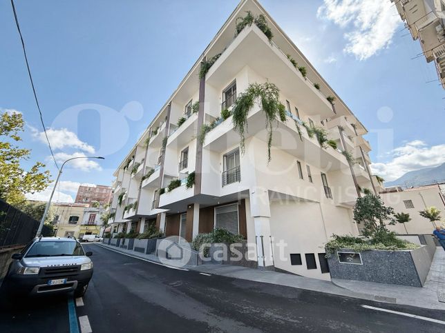 Box/posto auto in residenziale in Via Nuova Cotoniere 20