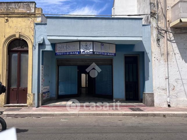 Box/posto auto in residenziale in Via Cellino 92