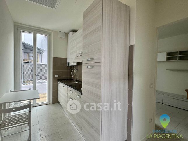 Appartamento in residenziale in Via Tortona