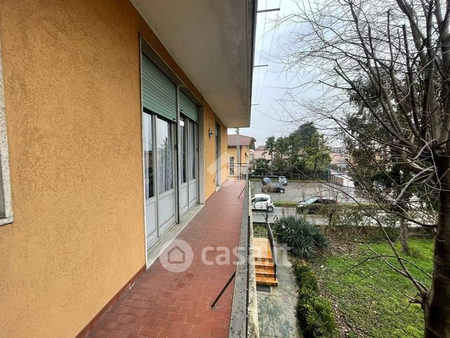 Appartamento in residenziale in Via Locatelli Antonio 46