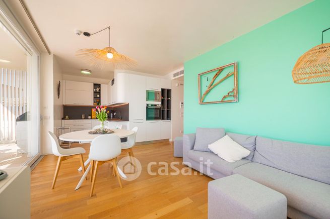 Appartamento in residenziale in Via Andrea Bafile 3