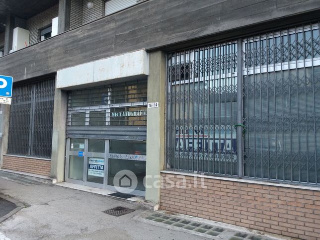 Ufficio in commerciale in Via del Travai