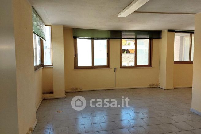 Ufficio in commerciale in Via Acquedotto Romano 17 -1