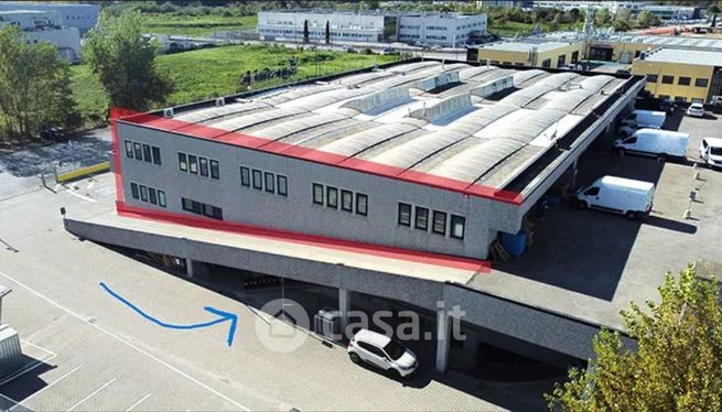 Capannone in commerciale in Località Ponte a Chiani