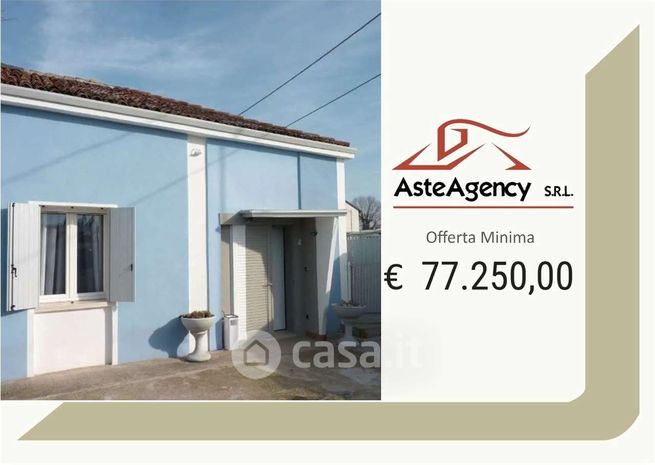 Casa indipendente in residenziale in Via Codalunga 4