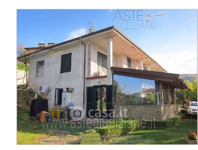 Casa indipendente in residenziale in Via Piano delle Pere