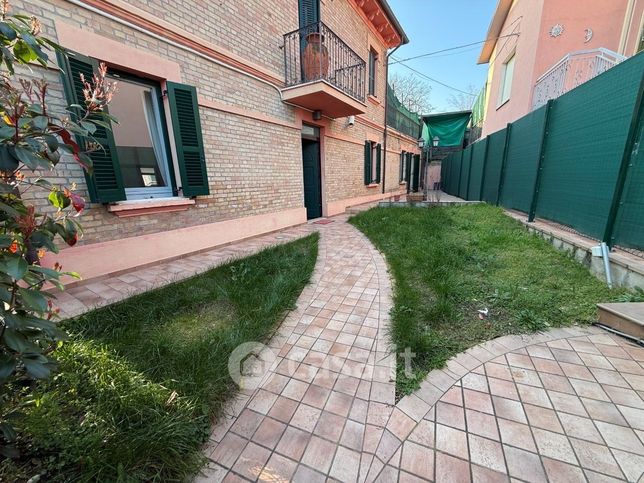 Villetta a schiera in residenziale in Via Capparuccia 12