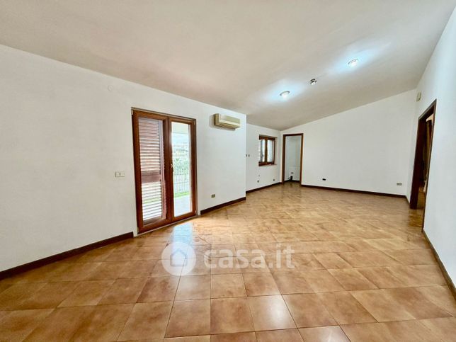 Appartamento in residenziale in Via Europa