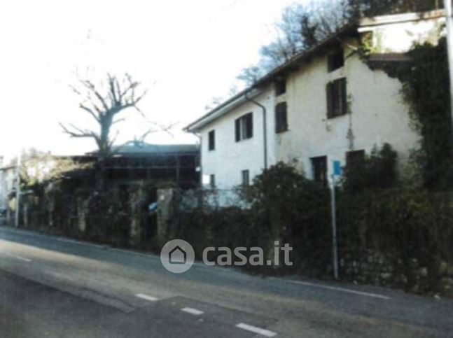 Appartamento in residenziale in Via Mernico