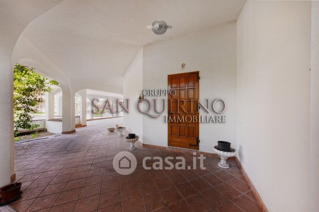 Villa in residenziale in Via Claudia 70
